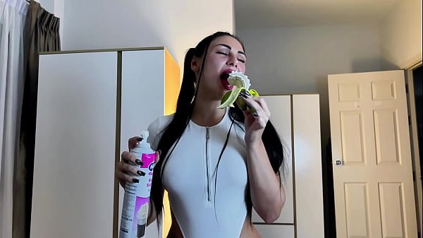 A hungry ROOMMATE came to eat a banana, SUCK DICK and CUM in MOUTH Part 1