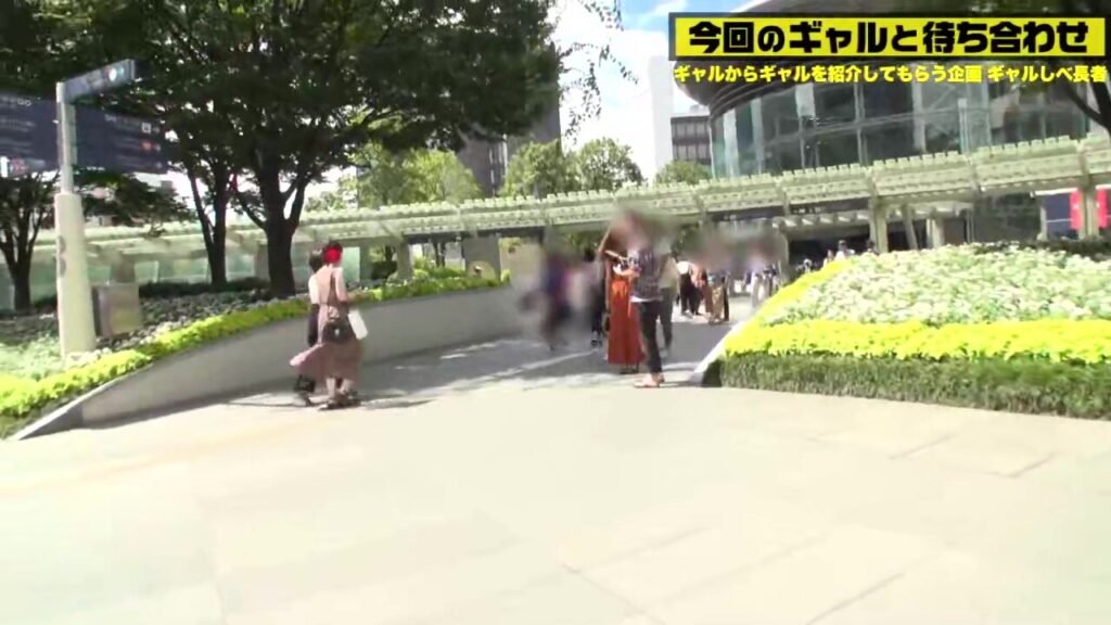 0011548_吊り橋 細身 レースクィーンなどが含まれている