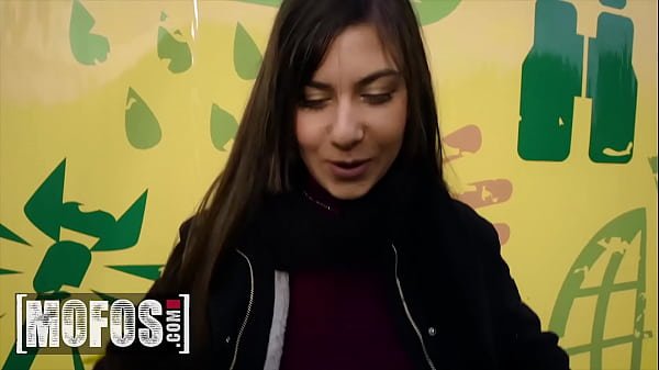 Cute Young (Anya Kray) Loves Cold Hard Cash And A Anal Sex In The Morning – Mofos