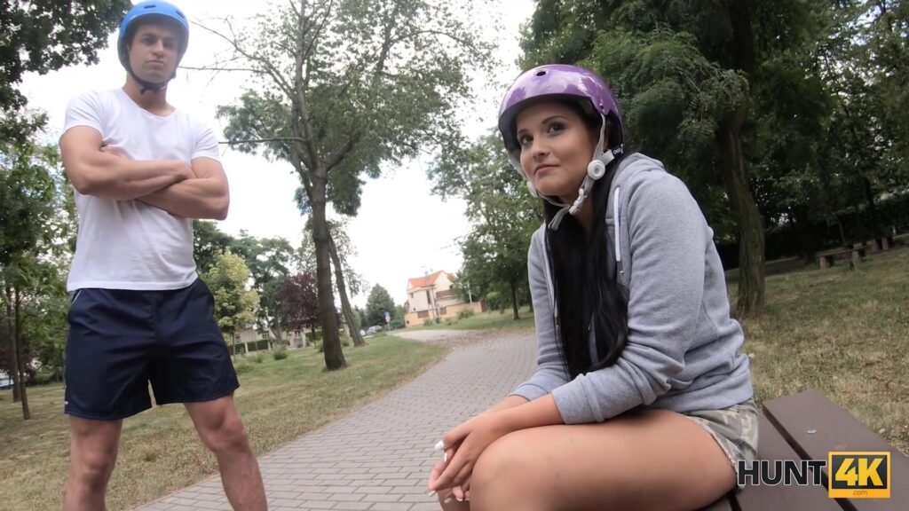 Girl Cheats For Sake Of Help She Shares With Her Boyfriend