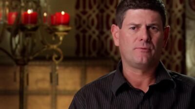 Joe and Kristen check in to the swing house