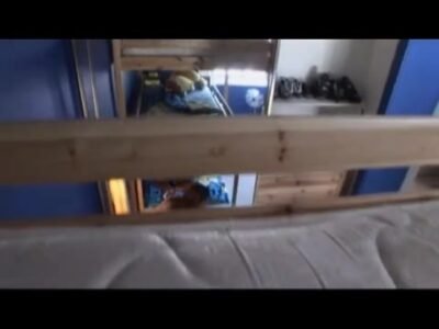 Mamma teaches babysitter