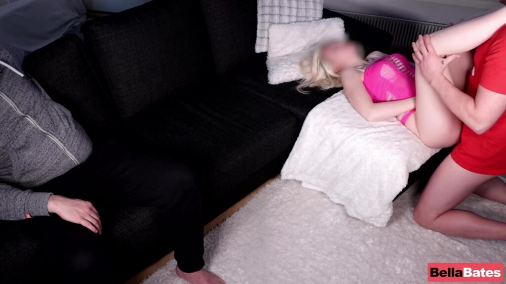 Sharing My Girlfriend With Random Guy From The Bar – My First Cuckold Treesome