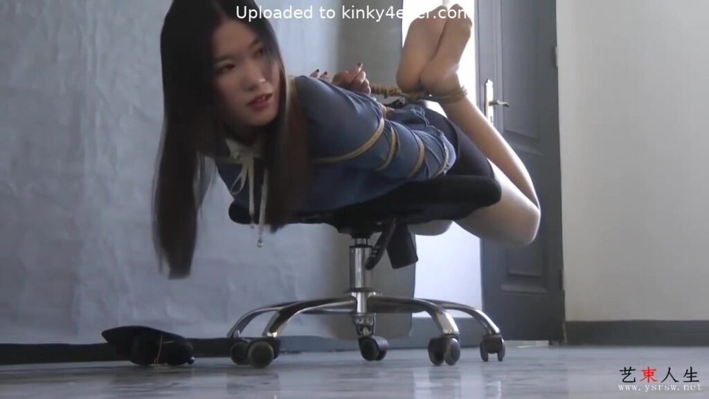 Temperament Woman Bondage
